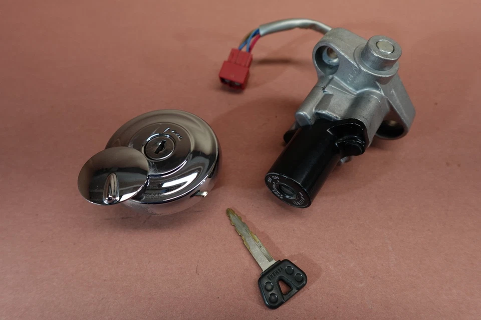 Juego de llaves de bloqueo de encendido Yamaha V-Star 1100 V Star XVS1100 1999-2009 tapa de gas Foto 2 de 4