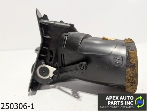 OEM 2005-2009 Volvo S60 2.4L DRIVER DASH AIR VENT TRIM - Picture 6 of 7