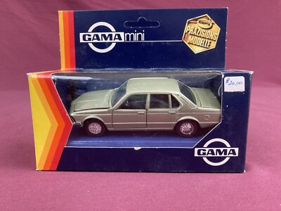 ミニカー BMW 733i 1977 Gold llic 1/43 BMW 733i (e23) Gold Metallic 1:43 431023100 MINICHAMPS