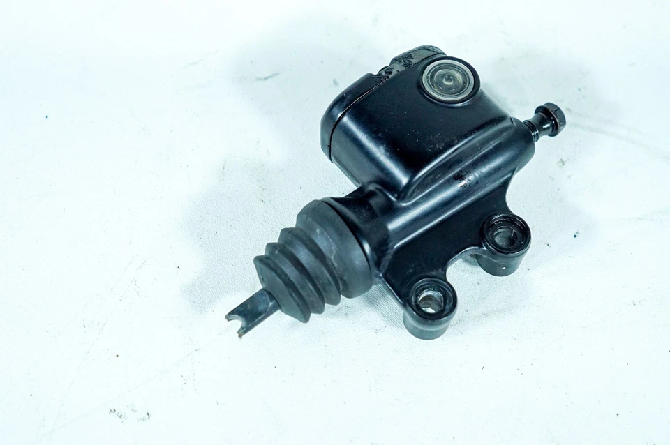 09 Harley Street Glide Touring FLH OEM Rear Brake Master Cylinder Reservoir 1317 - Image 3 of 4