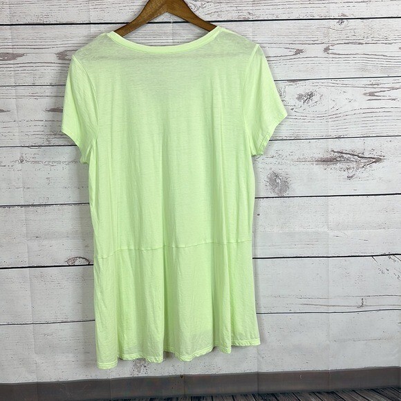 J Jill Pure Jill Elliptical Scoop Neck Tee Size Medium Green Pima