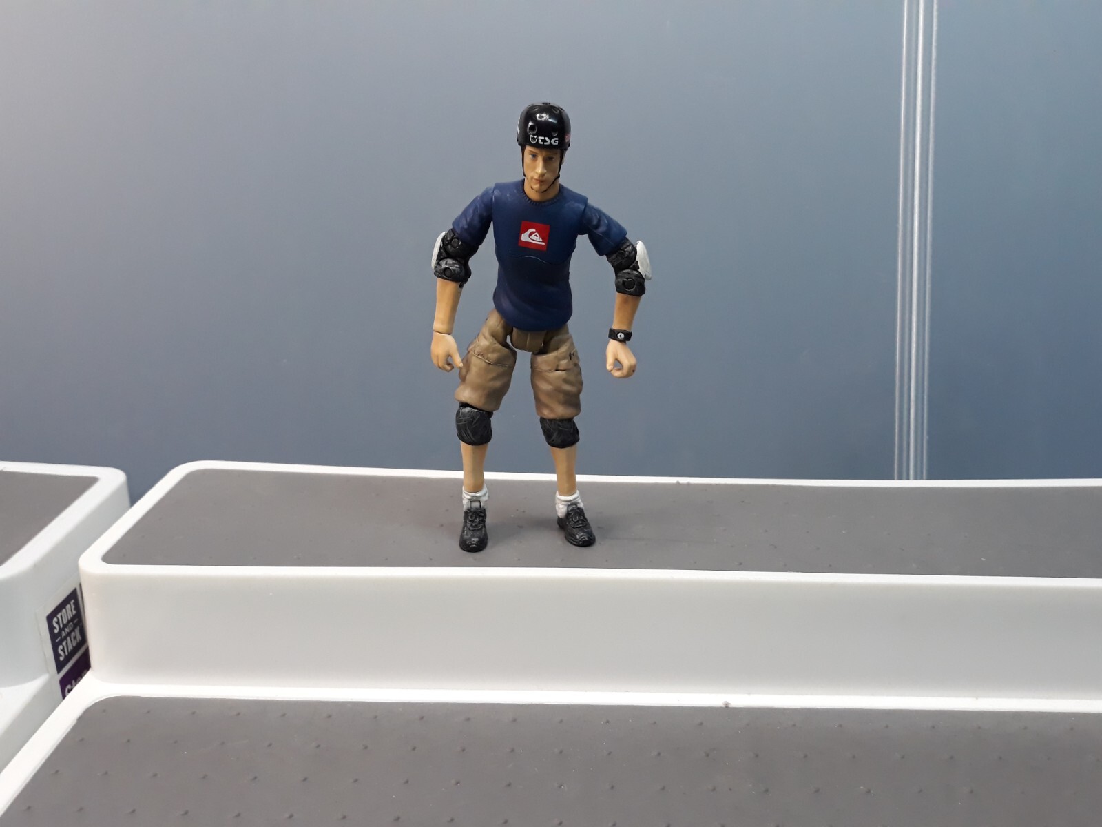 Picture 1 of 5