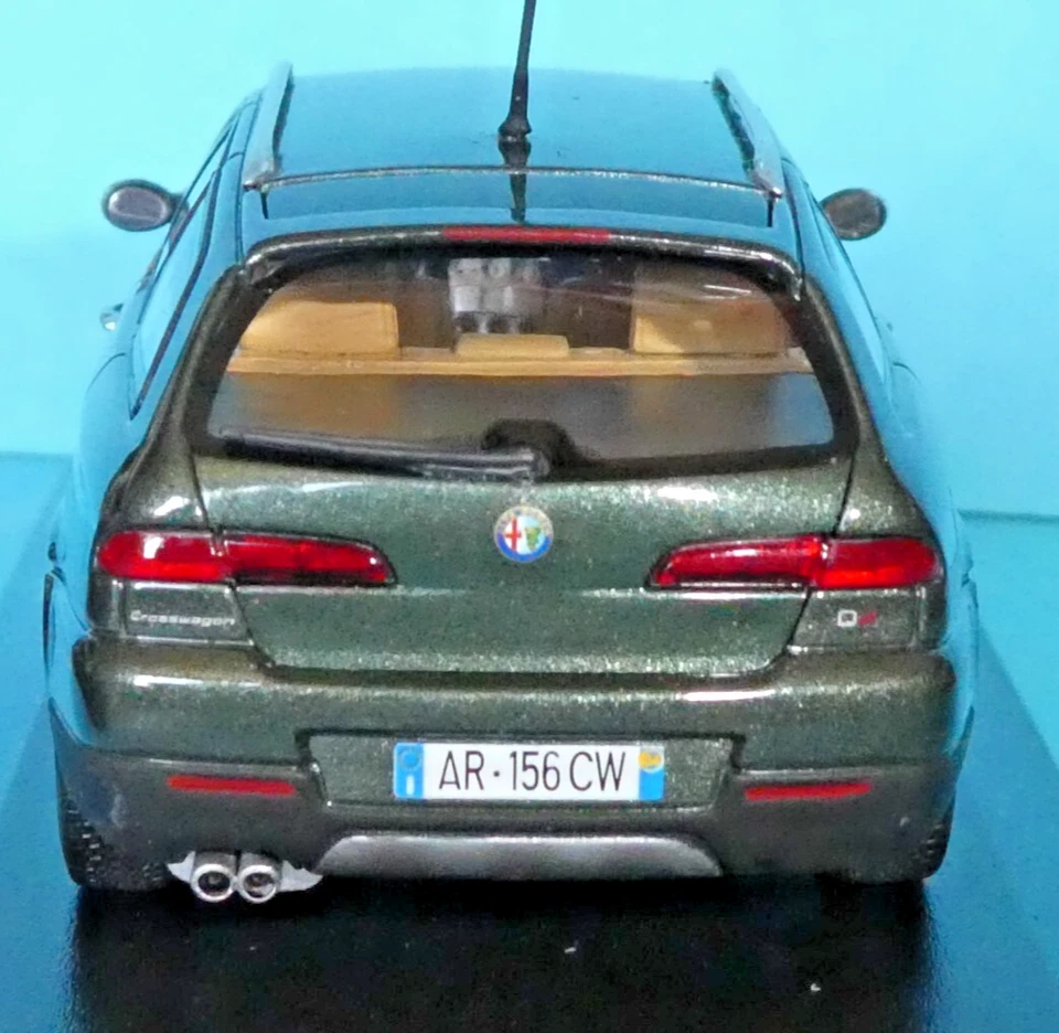 Alfa Romeo 156 Crosswagon Brookland Green with tan trim Minichamps NEW 1:43 rd. - Image 4 of 4