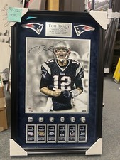 Tom Brady Autographed 16x20 Game Photo in Shadow Box w/ 6 Replica Patriots Rings