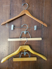 2 Vin SETWELL HEAVY WOOD SUIT/ PANTS/ VALET HANGERS  1 WOOD SKIRT/PANT HANGER
