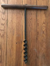 Vintage Antique T Handle Hand Drill Wood Auger 19” Length  1  1/2” Bore