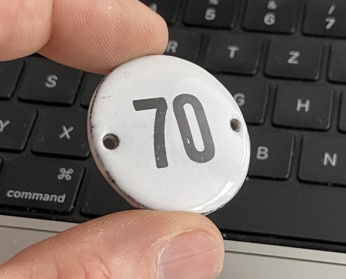 11 ANTIKE Türnummern ✨ Nr. 70-80 ✨ EMAILSCHILDER RARITÄTENSET Ø 3,5cm a’ 2,20 € - Bild 14 von 17