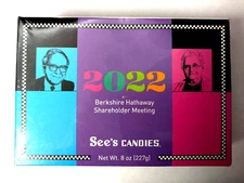 Warren Buffett Berkshire Hathaway Box See's Candies Limited Edition - 2022  8 oz