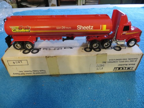 1992 Ertl Sheetz Convenience Store Gasoline Tanker Tractor Trailer 1:64 - Picture 3 of 6