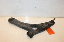 Triangle de suspension Mitsubishi COLT