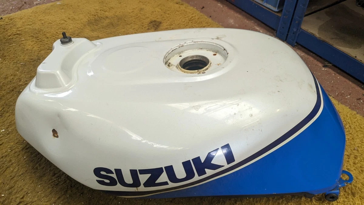 Suzuki GSXR750 L Slingshot Petrol Fuel Tank Blue White eBay