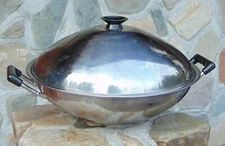 VINTAGE STAINLESS STEEL WOK & LID~14" DIAMETER (NOT COUNTING HANDLES) x 9" HIGH