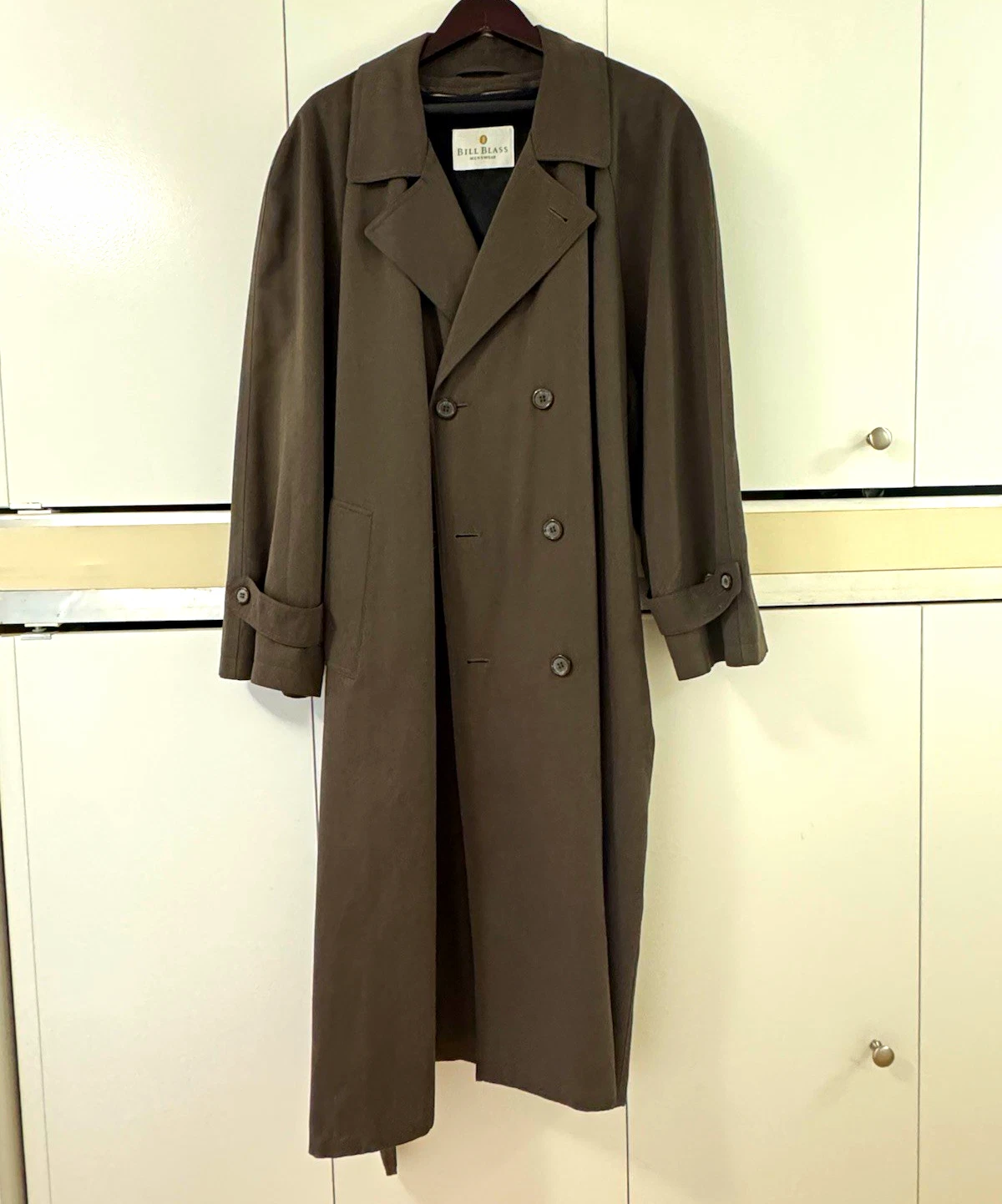 Bill Blass Menswear Men's Brown Long Belted Button Overcoat Notch Collar 44R image 1