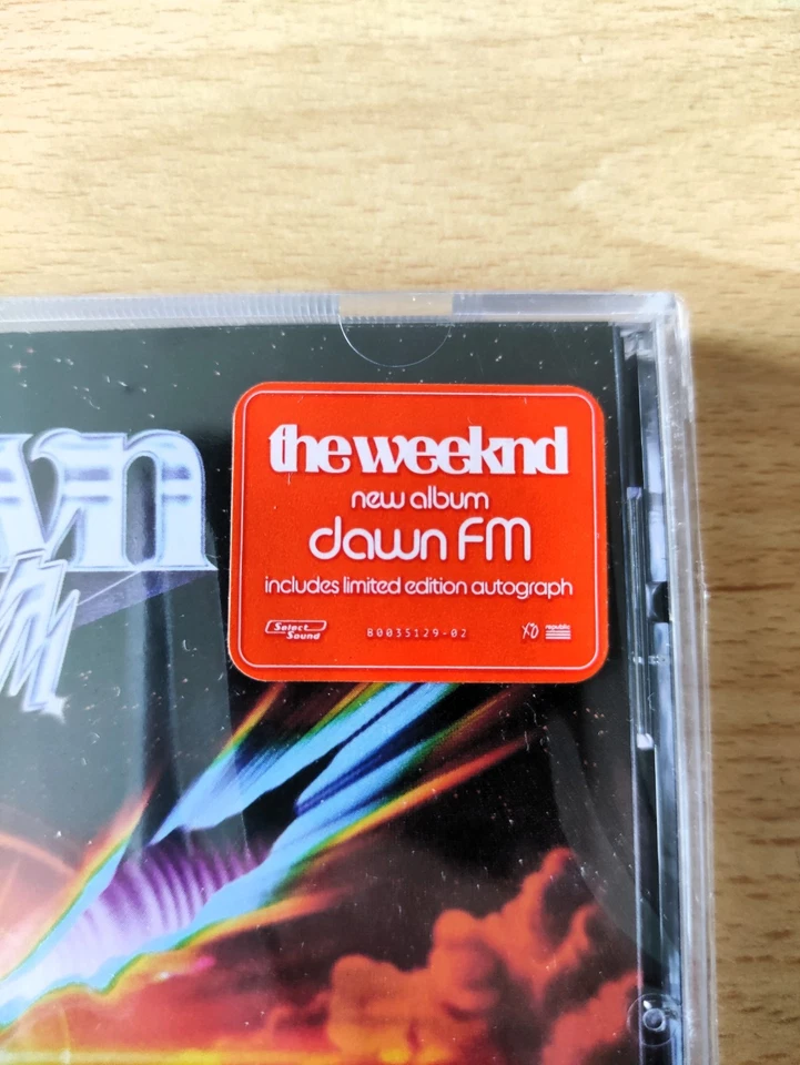 The Weeknd Dawn FM Collector's Edition 02 CD signiert signed insert *US Import* - Bild 2 von 3