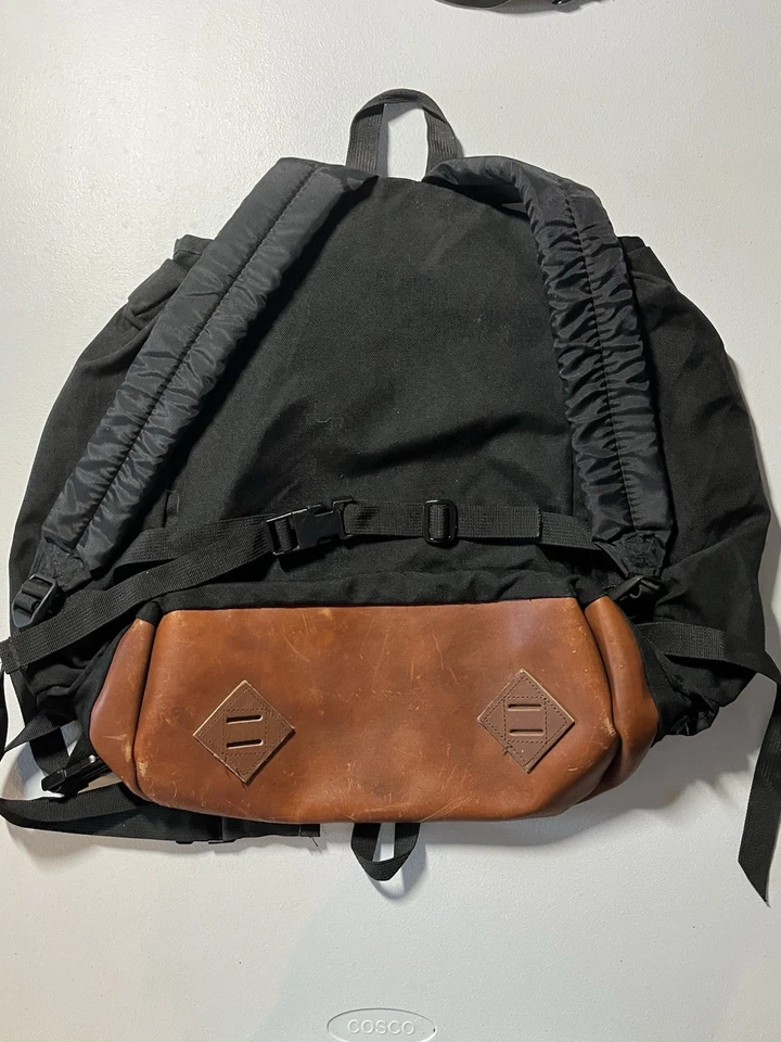 Mochila de Colección Jansport NEGRA Hecha en EE. UU. Años 90 Rara Bolsa de Día CUERO CÁMPER Foto 2 de 3