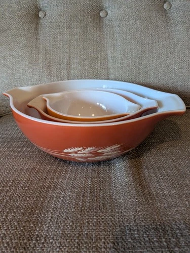 Set of 3 Vintage Pyrex Nesting Cinderella Mixing Bowls Autumn Harvest Wheat