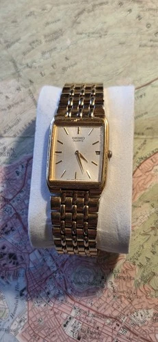 Vintage 1995 Seiko Mens 7N29-5B29 Gold Tone Quartz Tank Rectangle Bracelet Watch