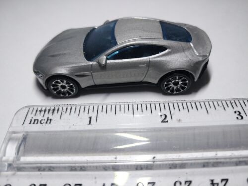 Hot Wheels Silver Aston Martin DB-10 Real Riders