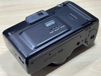 Minolta Mac Zoom 90 Quartz Date QD Black Point & Shoot Film Camera