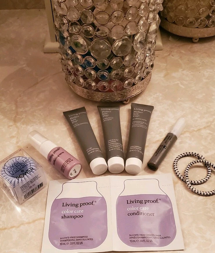 Lote de viaje Living Proof de 10 piezas con muestras gratis y lazos para el cabello *** Foto 4 de 4