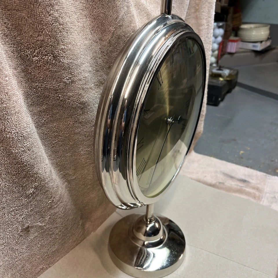 NICE CHROME STANDING MANTEL OR DESK CLOCK  - Image 4 of 4