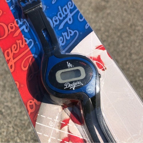 Vtg New 2000 Los Angeles Dodgers MLB “The Winner” Digital Wrist Watch - Picture 7 of 12