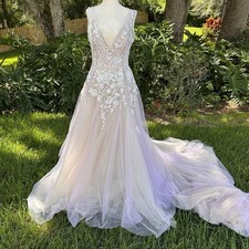 Hayley Paige Leah Floral Sequin V-Neck Tulle Ballgown Size 14 Womens Train