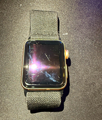 Apple Watch Series 3 38mm Gold Aluminum Case GPS+Cellular