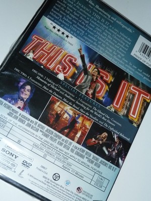 Michael Jackson: This is It DVD 2-disc set music documentary movie