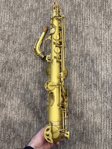 Alto Saxophone with Hard Case, Neck Strap & Accessories - Working Condition - Picture 5 of 8