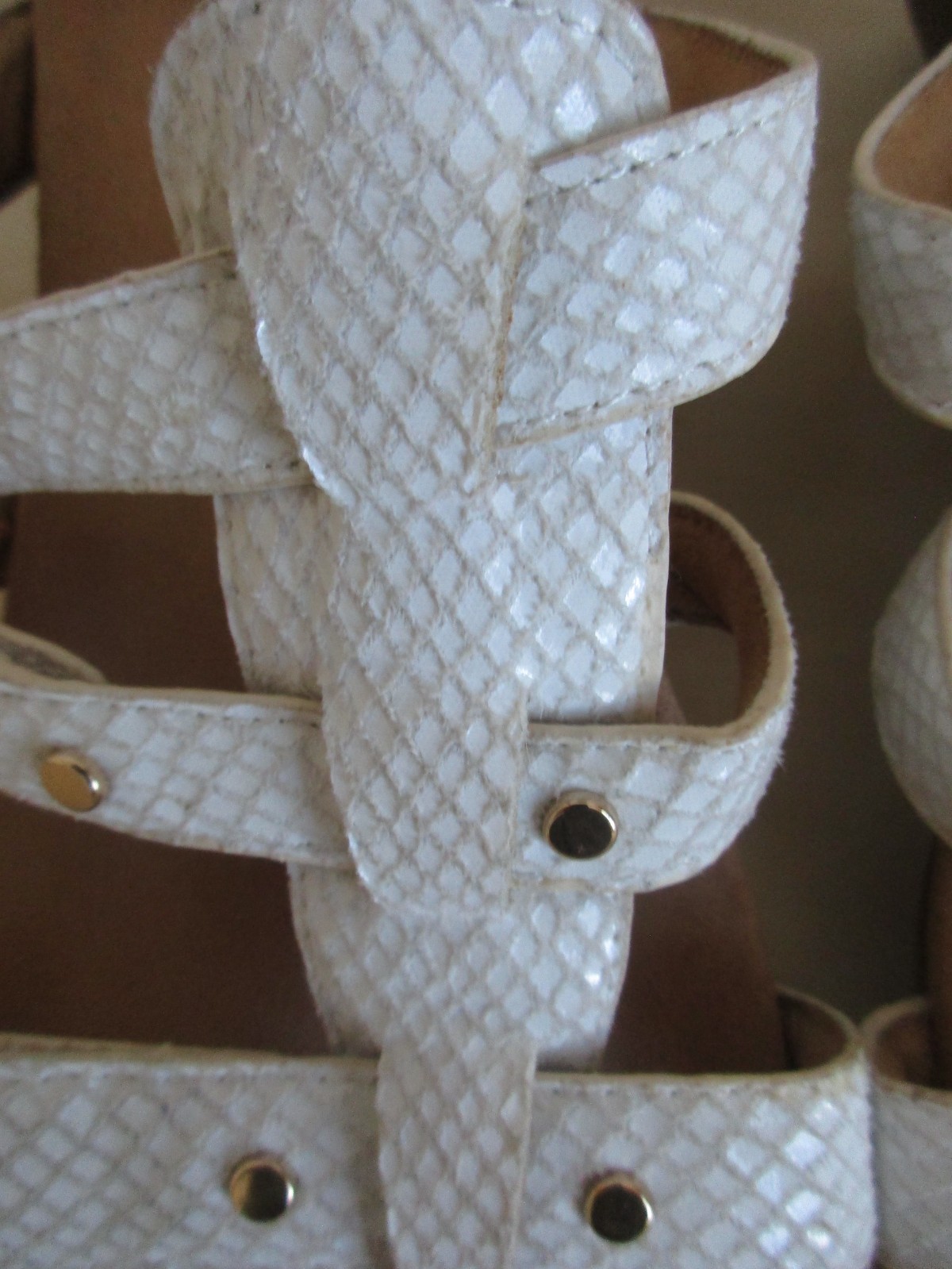 Vionic 381 "Radia” White Diamond Pattern Wedge St… - image 6