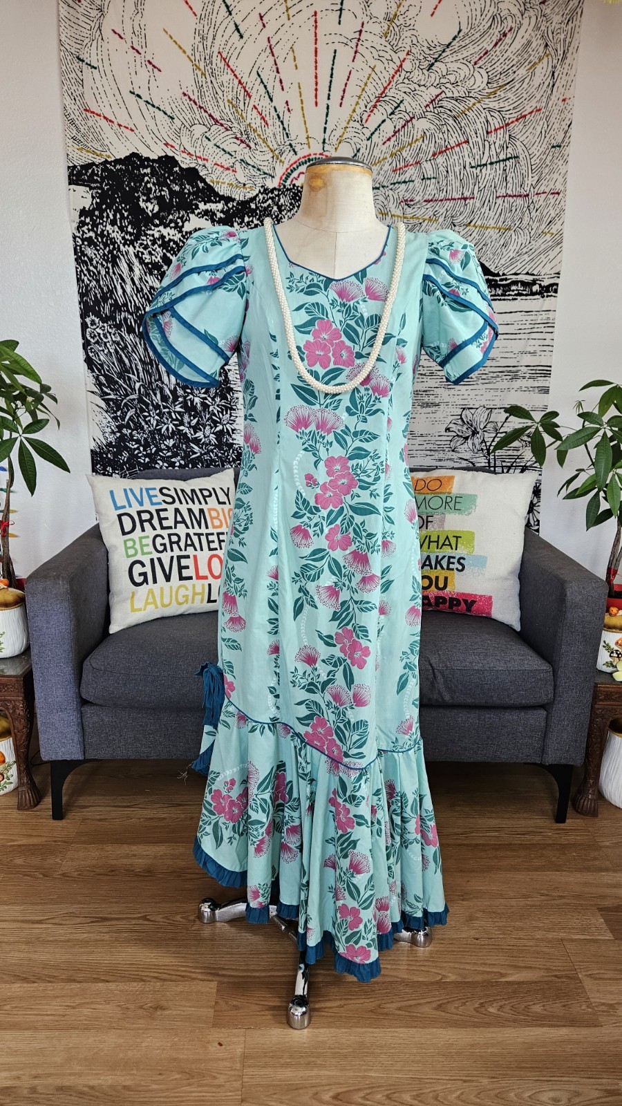 Mu'u T&L Muumuu Factory Hawaii Maxi Floral Ohia Dress Womens  sz Small Exclnt