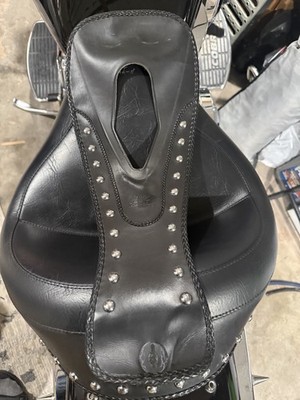 Mustang - 93180 - Studded Tank Bib for 2002-2009 Honda VTX1300 Retro C 48-9563