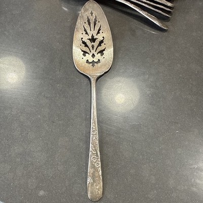 Oneida Community BRIDAL WREATH Silverplate PIERCED PIE SERVER 1950 Flatware