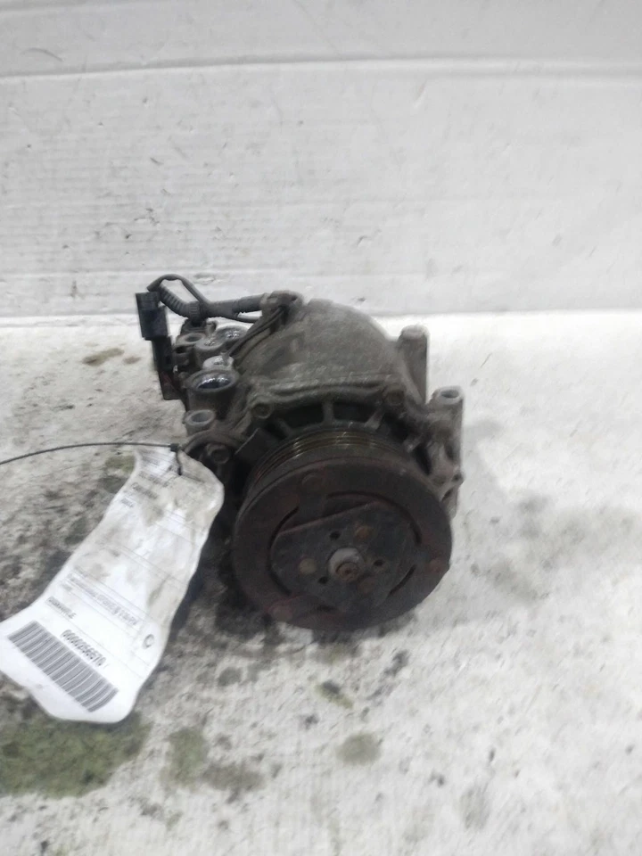 2011 Mitsubishi Endeavor A/C Compressor OEM 127K Miles Silver MR958858 - Image 2 of 4