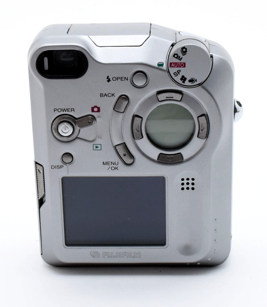 ＦＵＪＩＦＩＬＭ　ＦＩＮＥＰＩＸ　４８００Ｚ Fujifilm's FinePix 4800 and 6800: Digital Photography Review