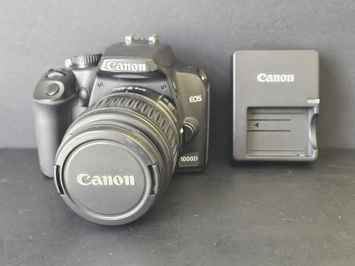 Canon EOS 1000D Digital SLR Camera 18-55mm with Battery And Charger