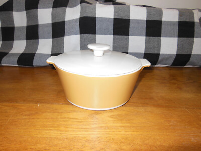 Centura Corning  1 3/4 Qt Covered Saucepan Mustard color w/ Lid