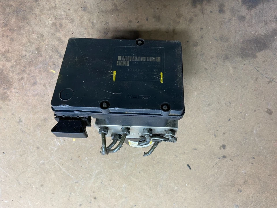 Módulo de bomba de freno antibloqueo ABS Mercedes W203 C230 CLK350 2003 A 2007 M3010 DG Foto 4 de 4