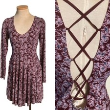 Urban Outfitters Kimchi Blue Floral Lace Up Back V Neckline Dress Size M