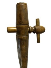 Vieux Grand Robinet En Bois Pour Tonneau