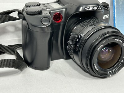Yashica 300 Auto Focus Kyocera 35MM SLR FILM camera 35 Mm-70m Zoom