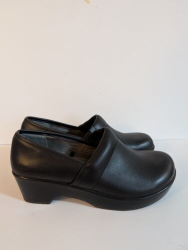JBU Jambu Clogs 8 M Brown Leather Shoes 2" Heel Memory Foam Design Cordoba