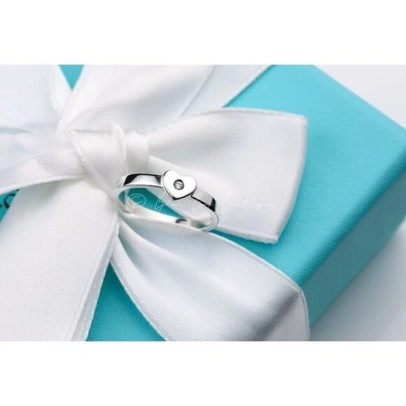 Anillo Tiffany & Co. Diamante Paloma Picasso "Corona de Corazones" Corazón Banda Talla 5 Foto 3 de 4