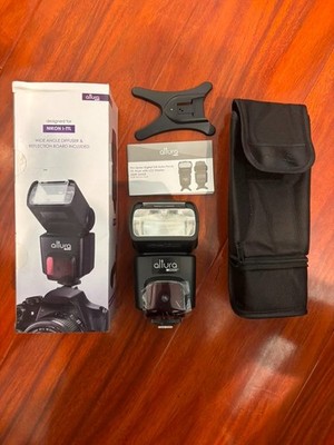 Altura Pro Series Digital SLR Auto-Focus TTL Flash with LCD Display - Open Box