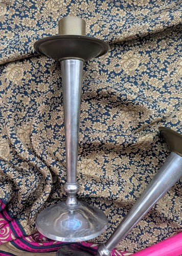 VINTAGE/ RETRO ART DECO STYLE PAIR OF CANDLESTICKS/ CANDLE HOLDERS, HOME DECOR - Picture 3 of 4