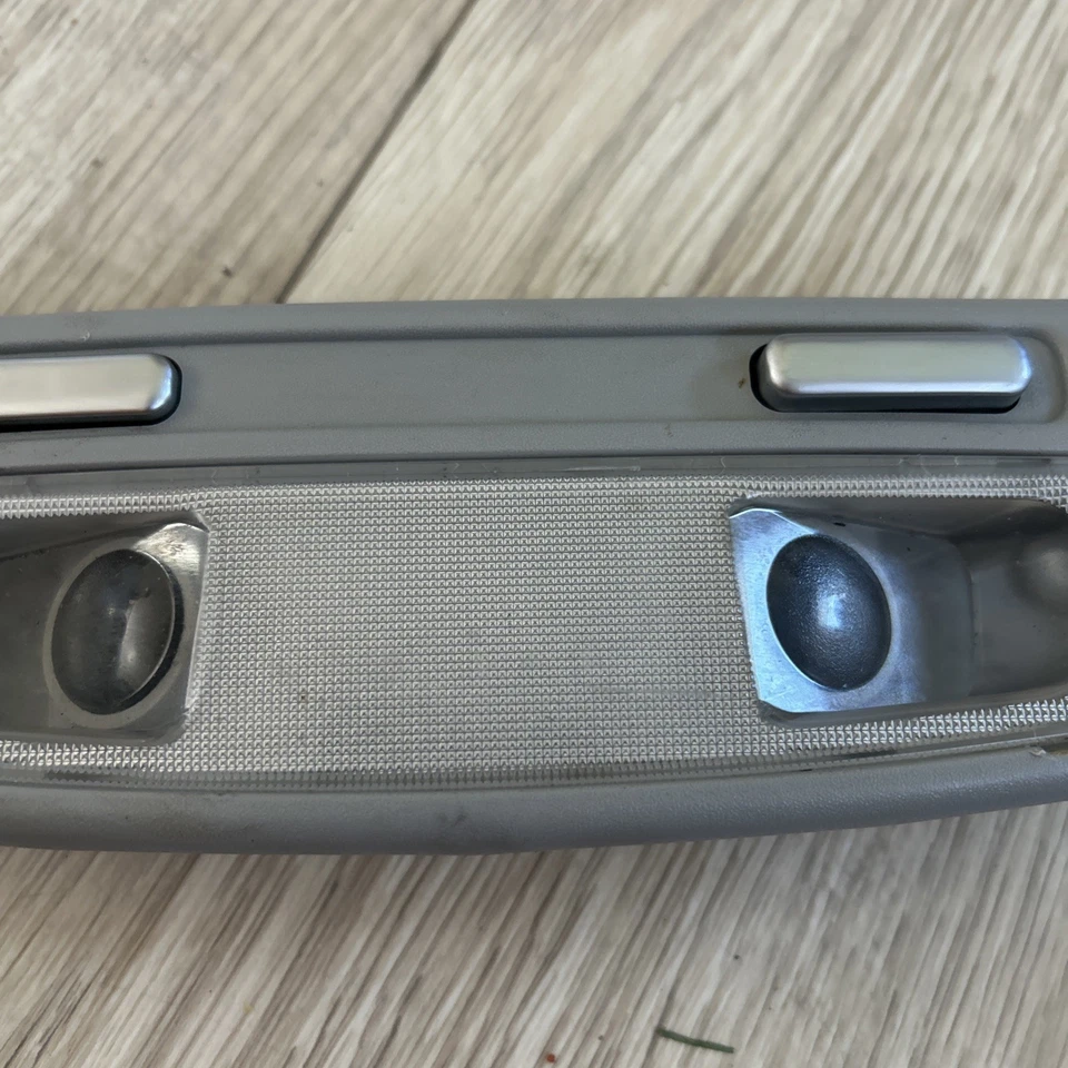 98-01 HONDA CR-V CRV - DOMO MAPA LECTURA LUZ LÁMPARA - DELANTERO DEL VEHÍCULO - OEM Foto 3 de 4