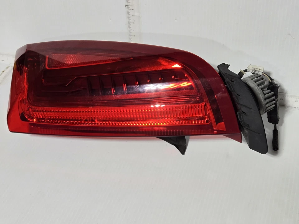 OEM 2013-2017 CADILLAC XTS LUZ TRASERA LADO PASAJERO LED PROBADO Y FUNCIONA Foto 4 de 4