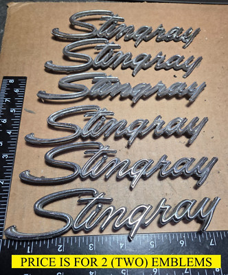 (2) CHEVROLET CORVETTE STINGRAY CIRCA '72 EMBLEMS 3956216 {X188}