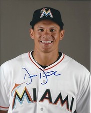 AUTOGRAPHED DEREK DIETRICH Miami Marlins 8X10 photo - COA 